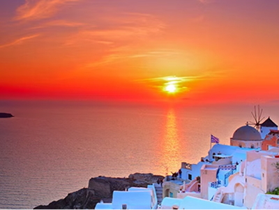 As Summer Peaks, September Beckons: Your Perfect Greek Retreat Season 🌊✨