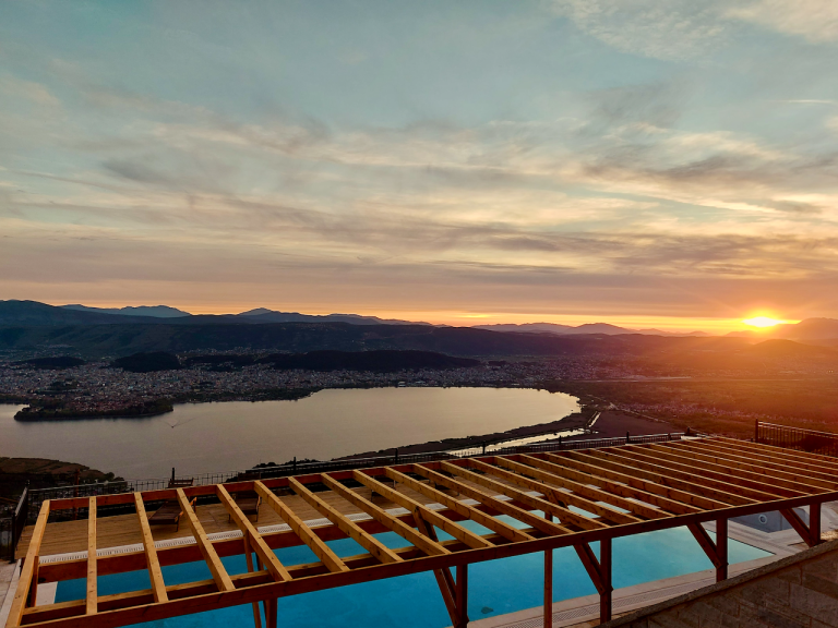 Reconnect Retreat – Evidence-Based Therapeutic Experience