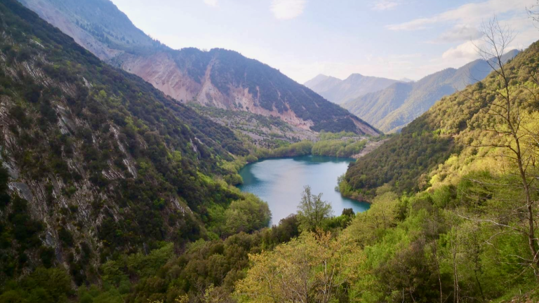 Nature excrusion in Epirus' mountains at Reconnect Retreat
